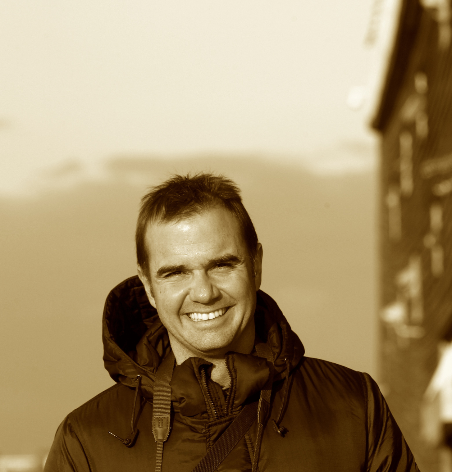Raúl Tola