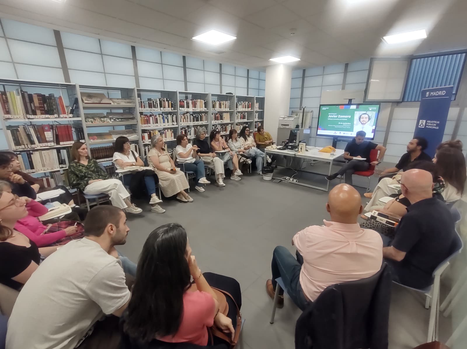 Club de lectura con Javier Zamora en CAC25 en Madrid